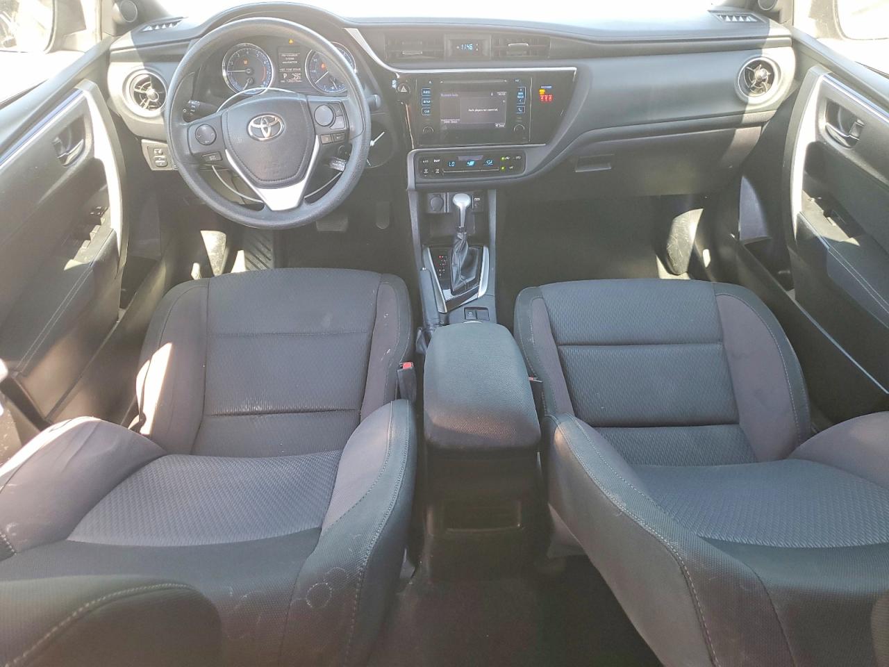 2018 TOYOTA COROLLA LE photo 15