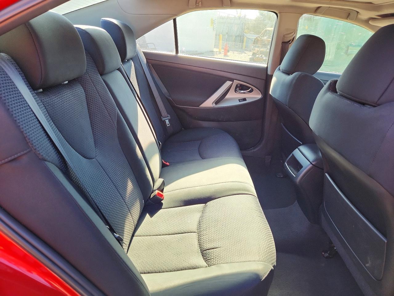 2011 TOYOTA CAMRY SE V6 photo 10