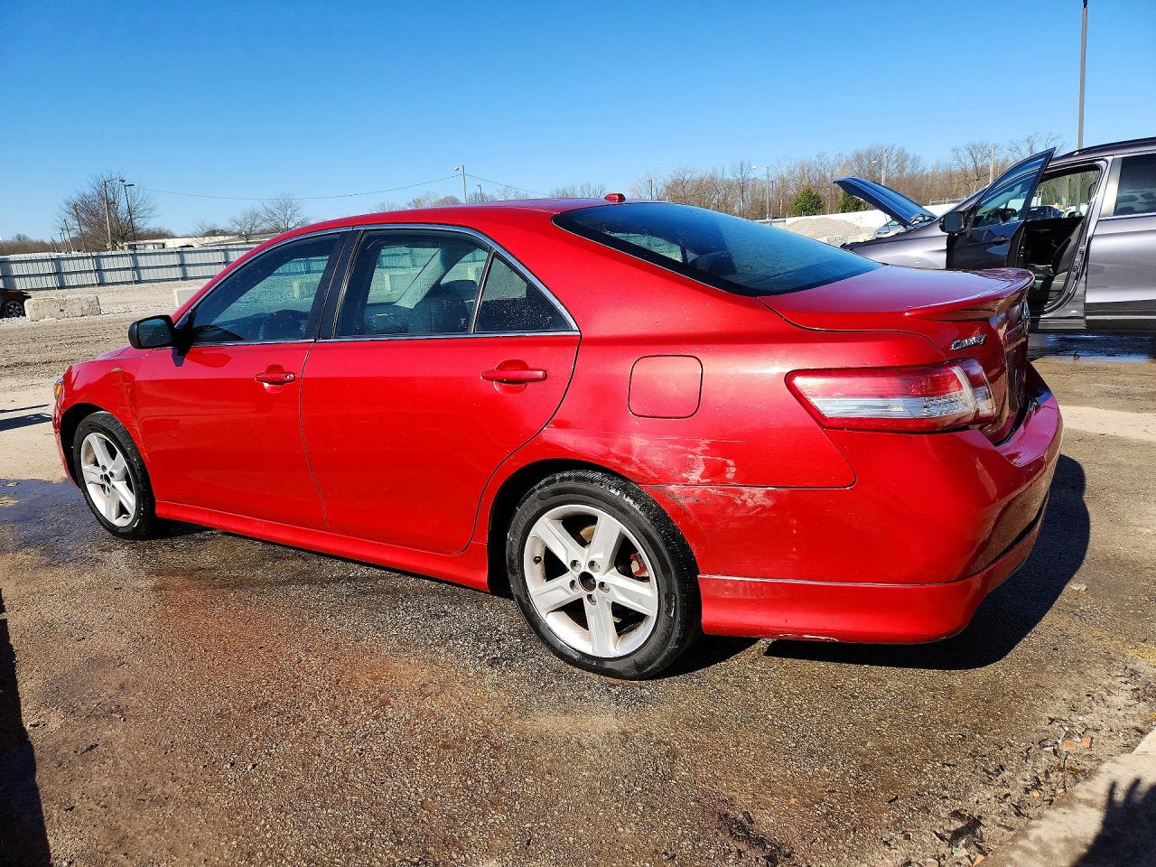 2011 TOYOTA CAMRY SE V6 photo 2
