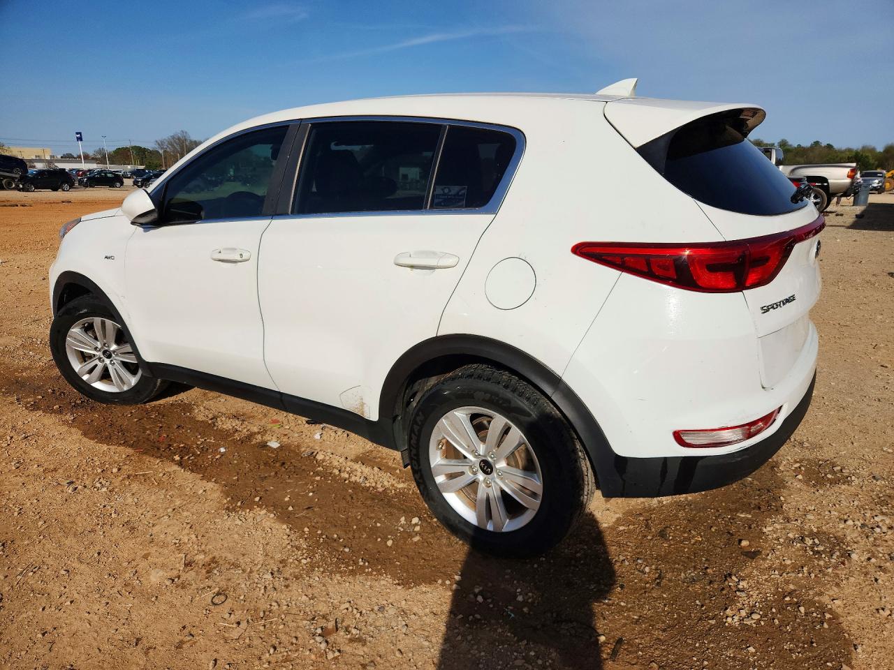2019 KIA SPORTAGE LX photo 3
