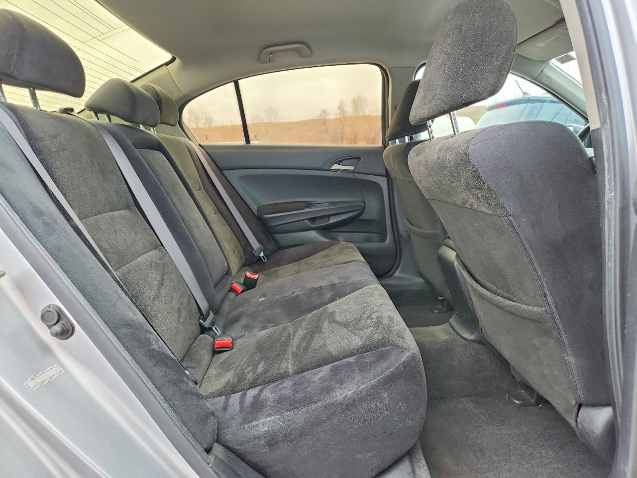 2009 HONDA ACCORD LX photo 19