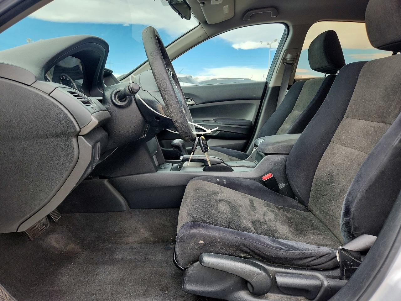 2009 HONDA ACCORD LX photo 13