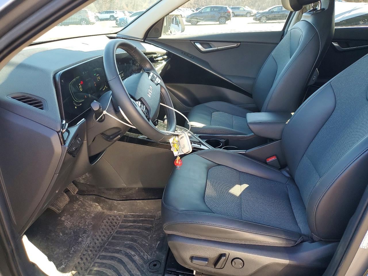 2023 KIA NIRO EX photo 13