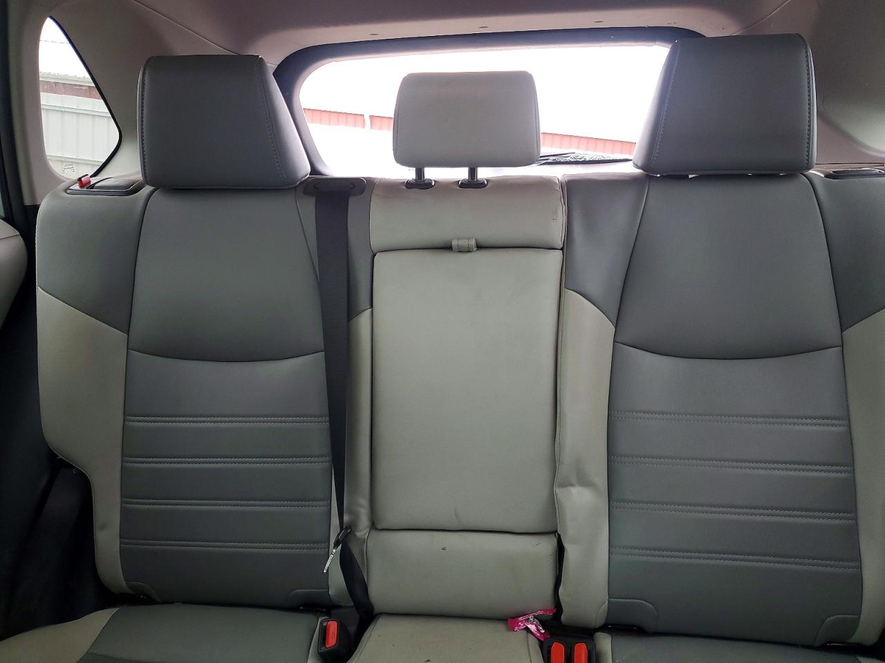 2022 TOYOTA RAV4 XLE PREMIUM photo 19