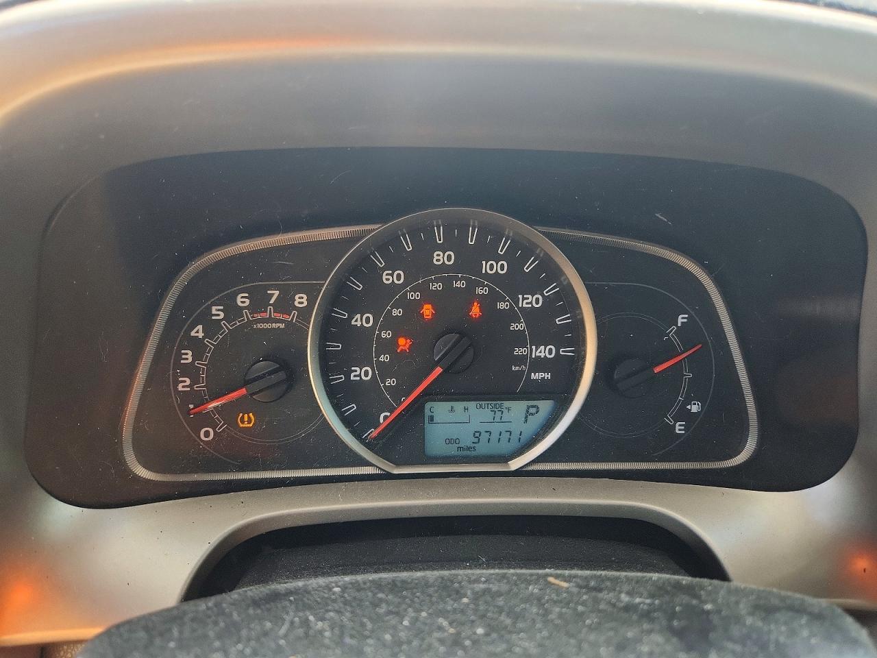 2015 TOYOTA RAV4 XLE photo 25