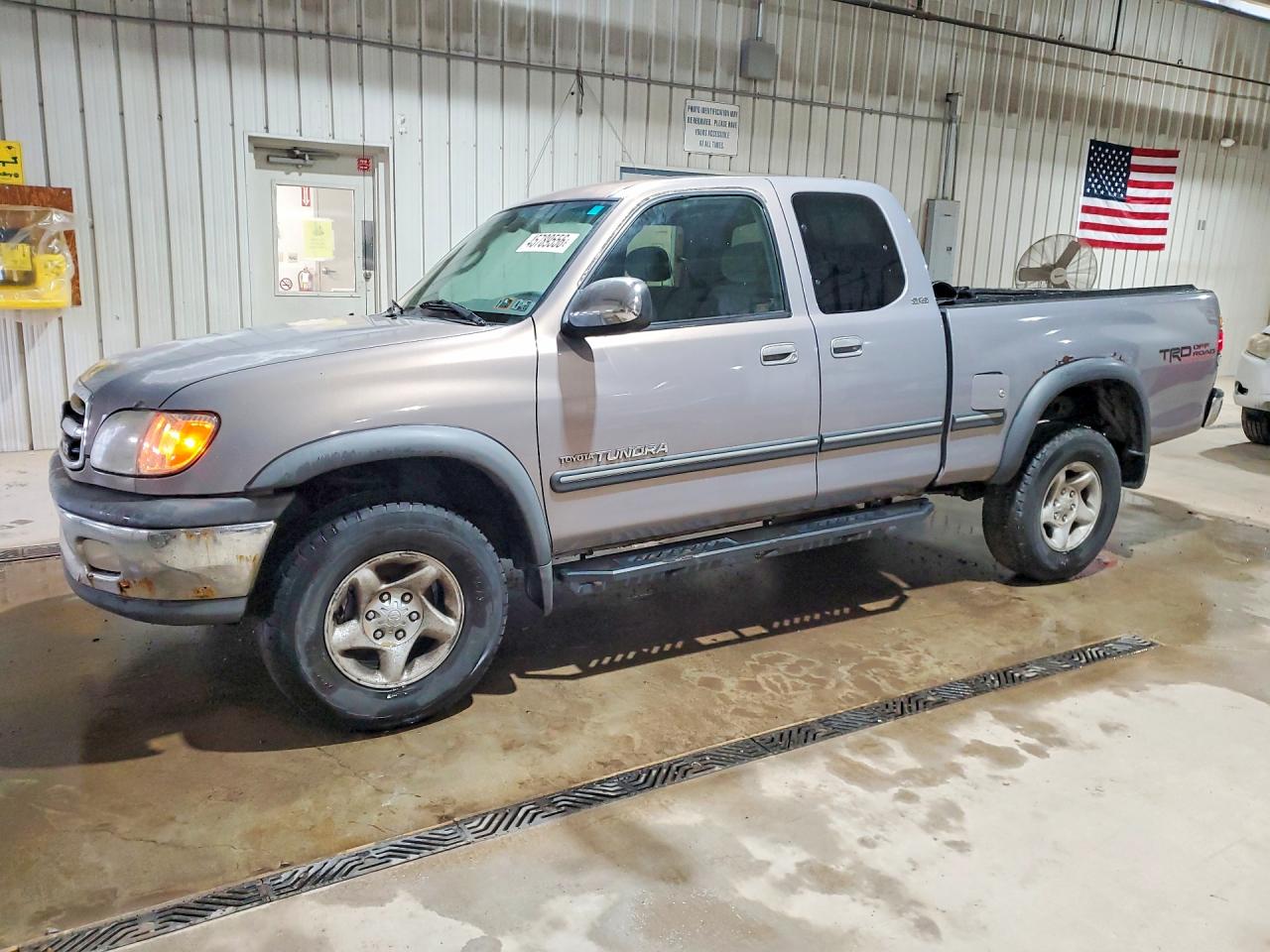 2000 TOYOTA TUNDRA