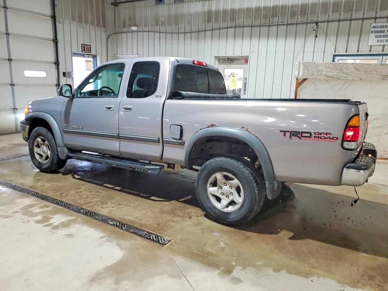 2000 TOYOTA TUNDRA SR5 photo 3