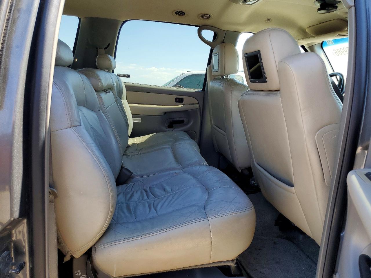 2002 CHEVROLET SUBURBAN K1500 photo 21