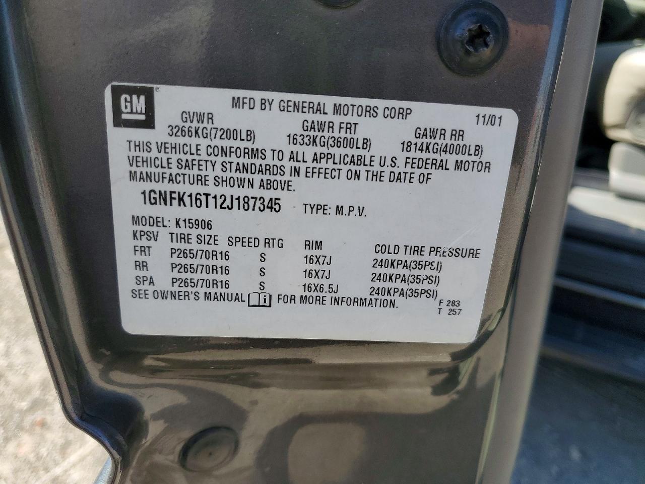 2002 CHEVROLET SUBURBAN K1500 photo 25