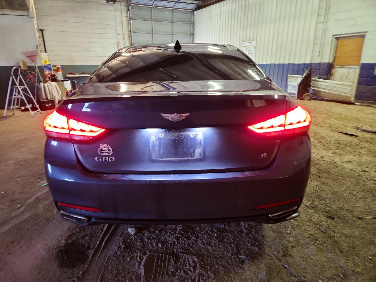 2015 HYUNDAI GENESIS 3.8L photo 11