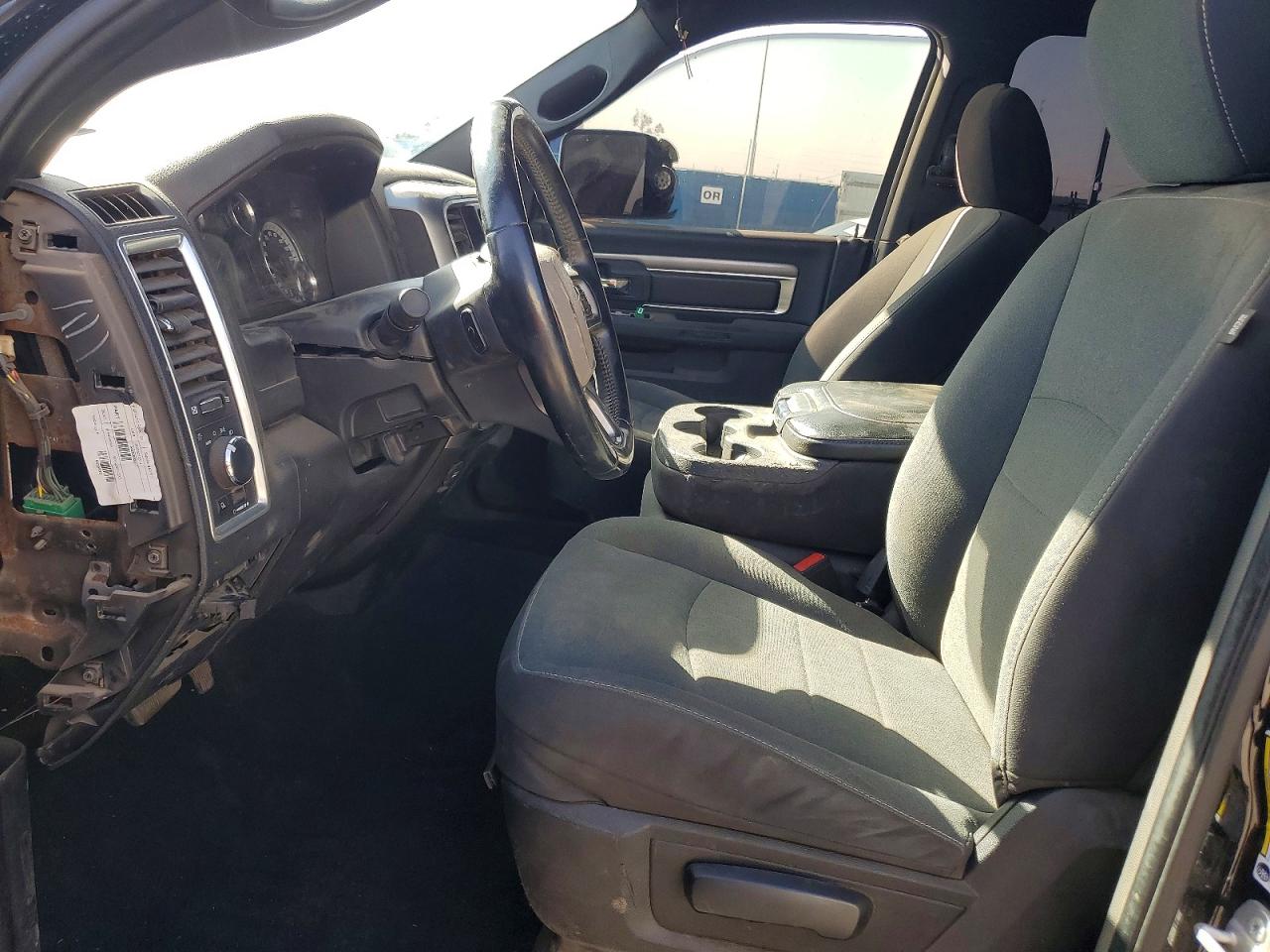 2022 RAM 1500 CLASSIC SLT photo 7