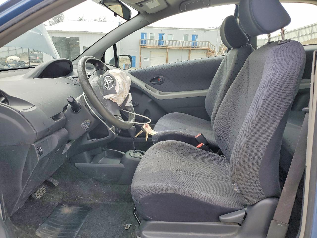 2009 TOYOTA YARIS BASE photo 7