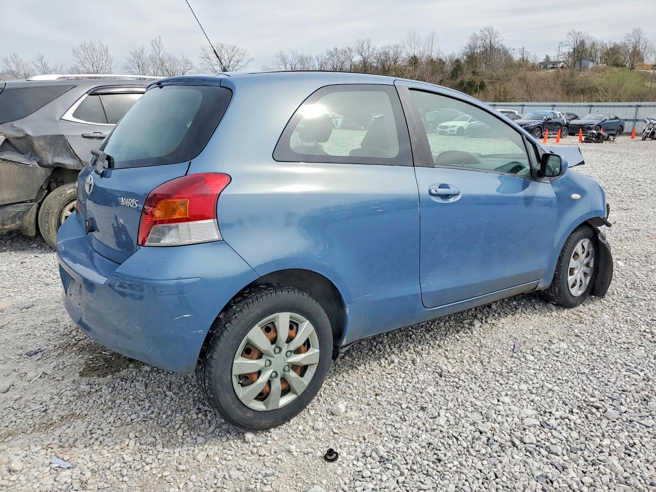 2009 TOYOTA YARIS BASE photo 3