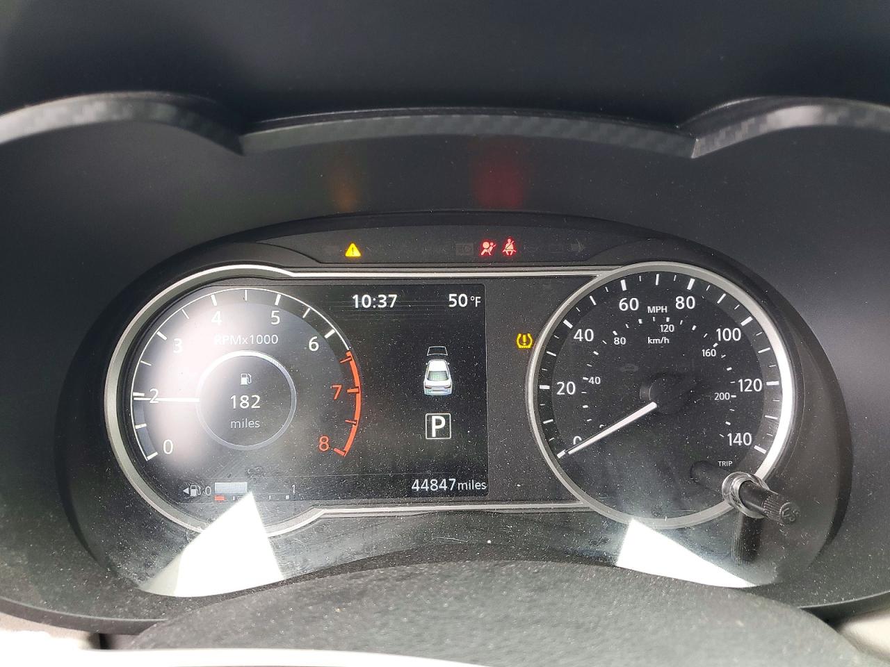 2021 NISSAN VERSA SV photo 17