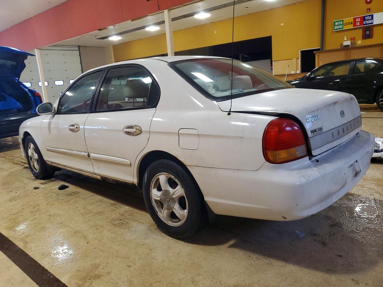 2001 HYUNDAI SONATA BASE photo 3