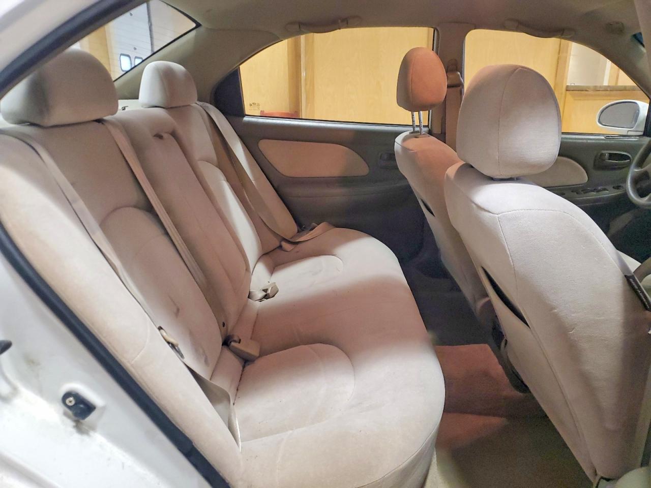 2001 HYUNDAI SONATA BASE photo 19