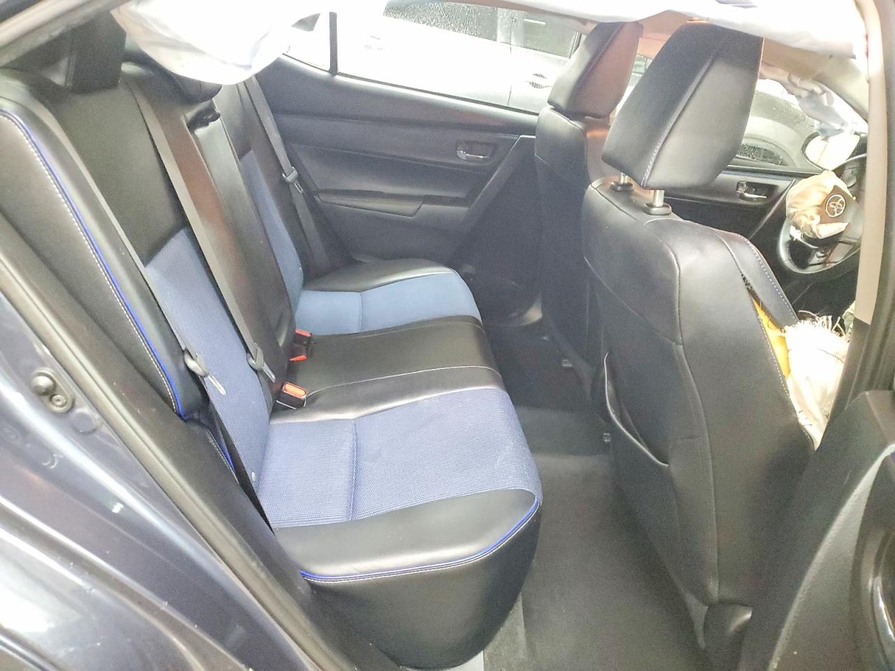 2017 TOYOTA COROLLA SE photo 19