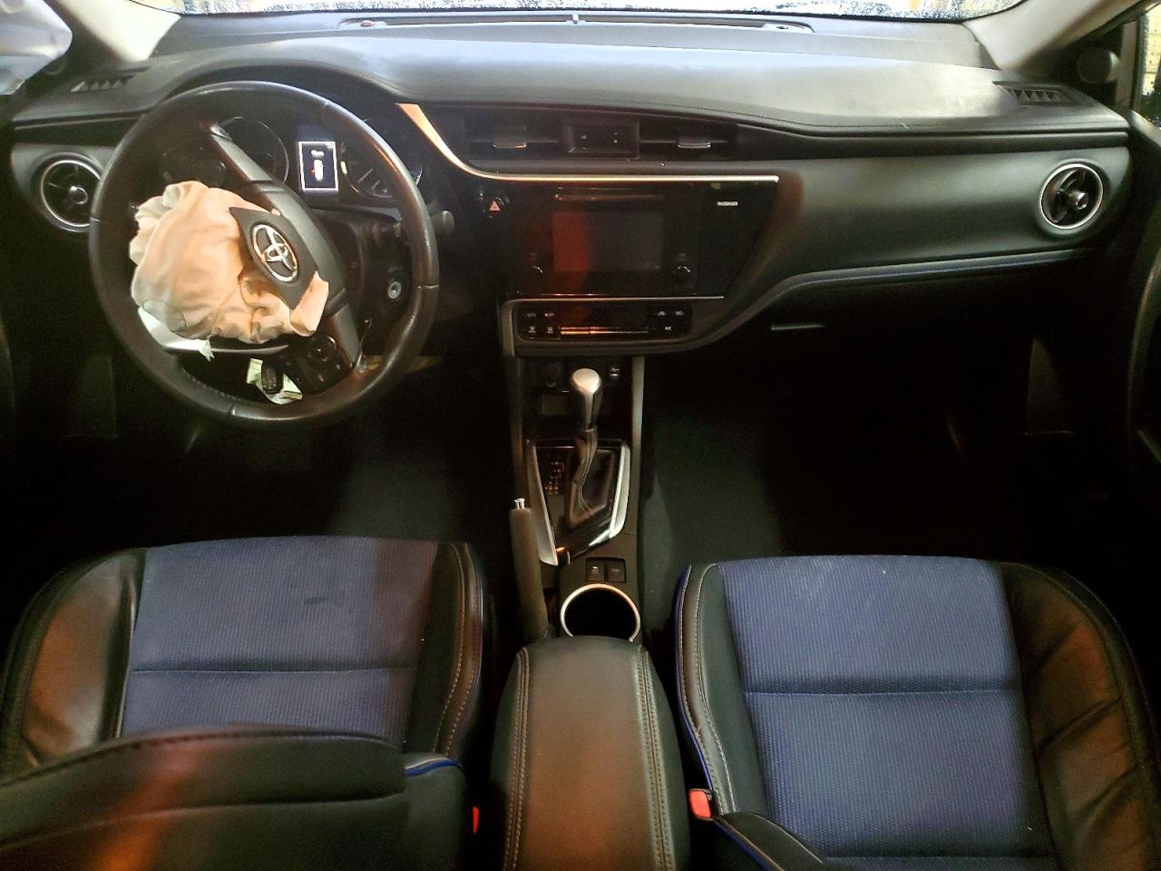 2017 TOYOTA COROLLA SE photo 15