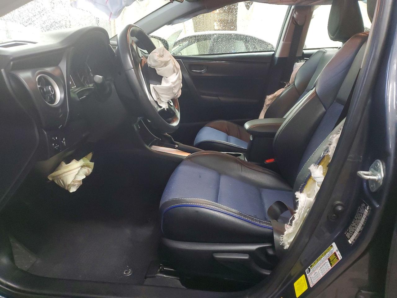 2017 TOYOTA COROLLA SE photo 13