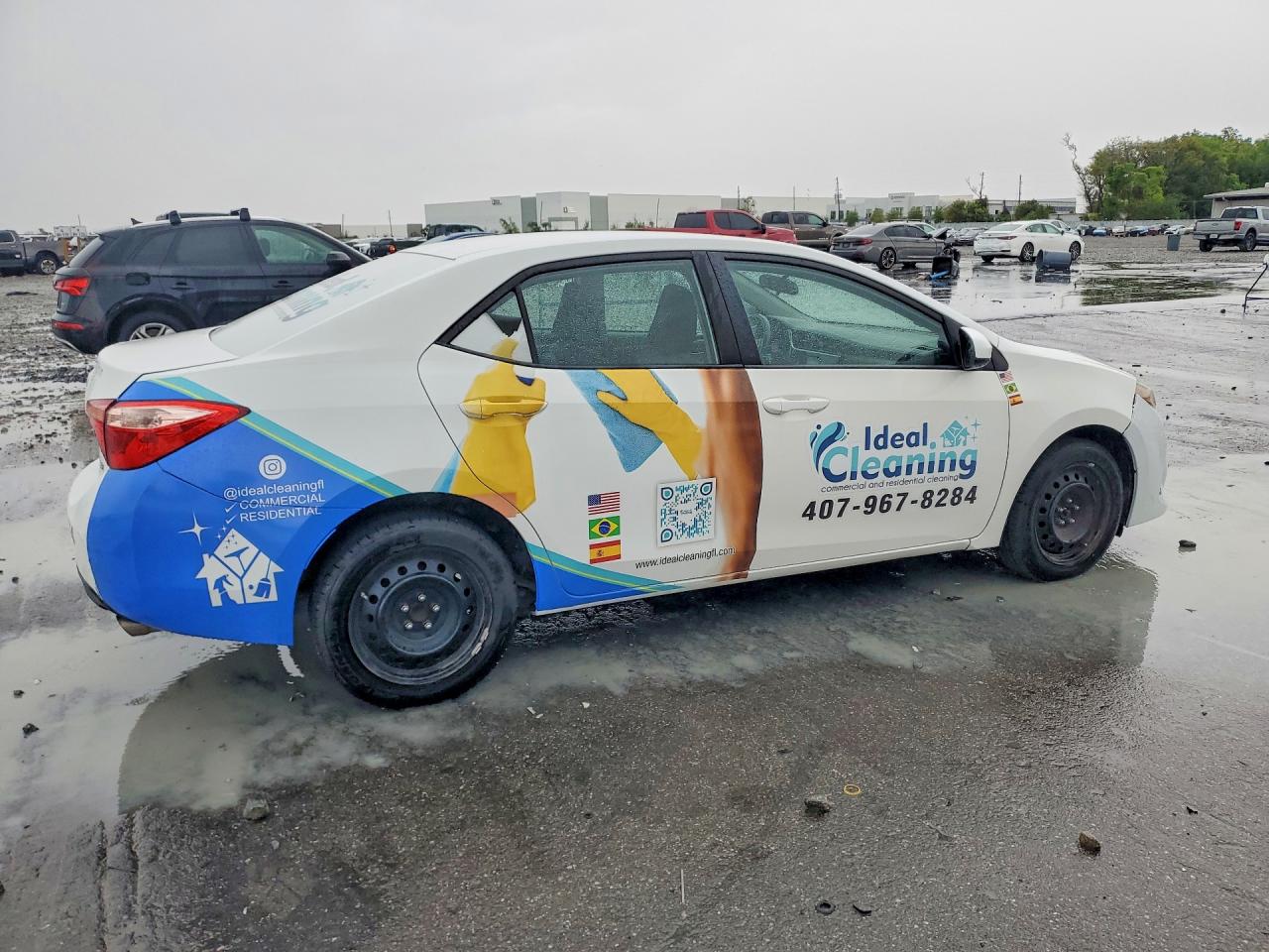 2017 TOYOTA COROLLA LE photo 3