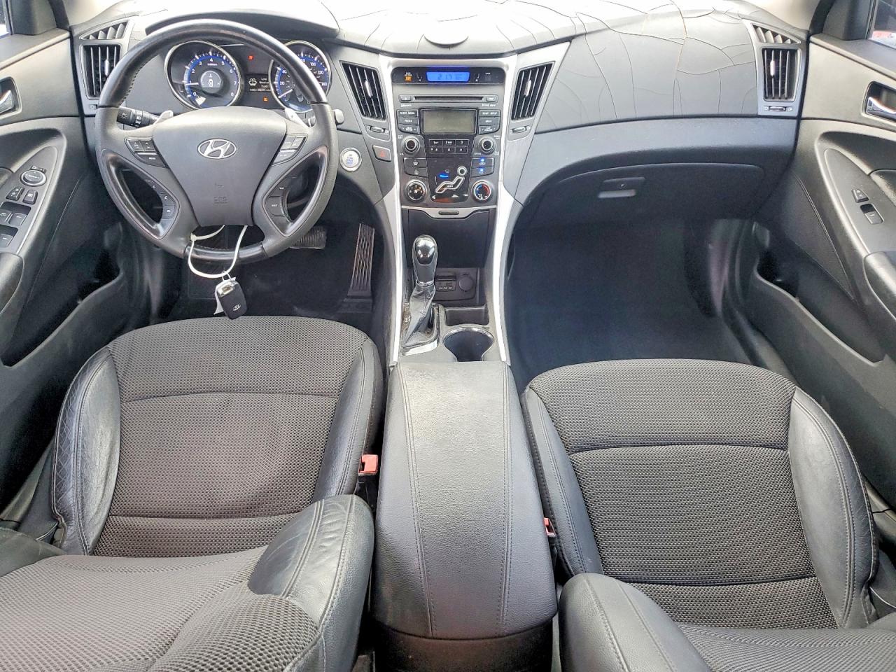 2012 HYUNDAI SONATA SE photo 15