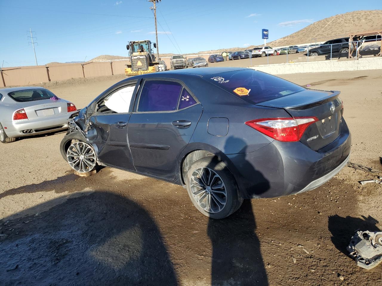 2015 TOYOTA COROLLA photo 2