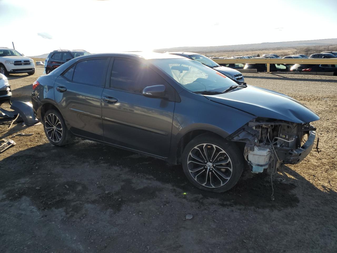2015 TOYOTA COROLLA photo 4