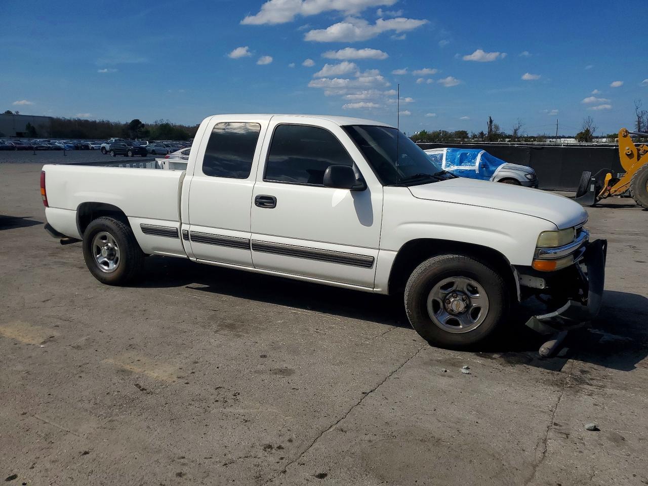 2002 CHEVROLET SILVERADO C1500 photo 4