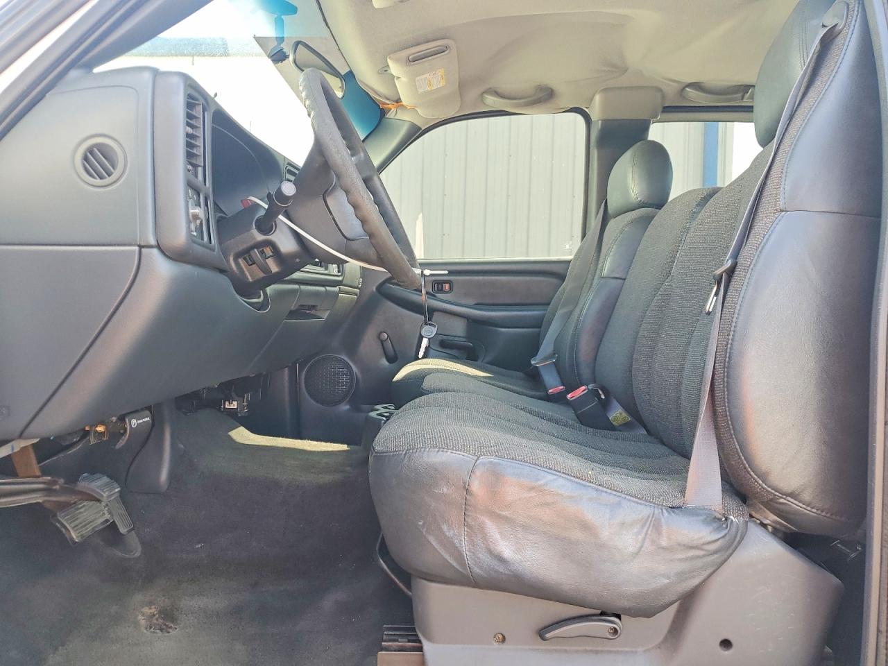 2002 CHEVROLET SILVERADO C1500 photo 7