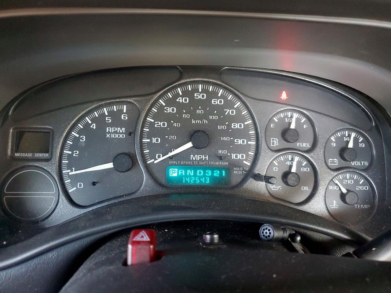 2002 CHEVROLET SILVERADO C1500 photo 9