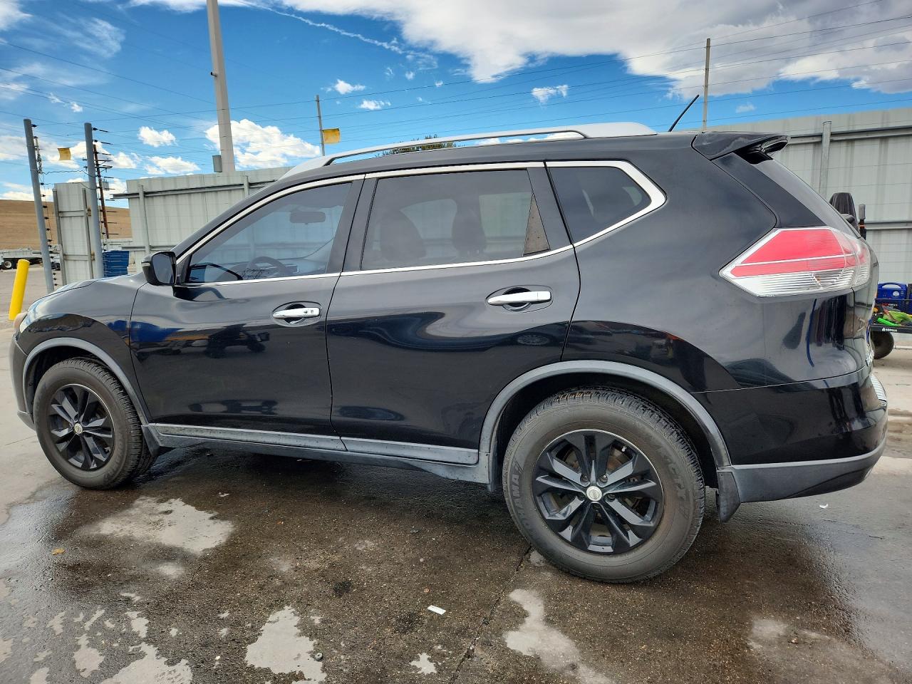 2016 NISSAN ROGUE SV photo 3