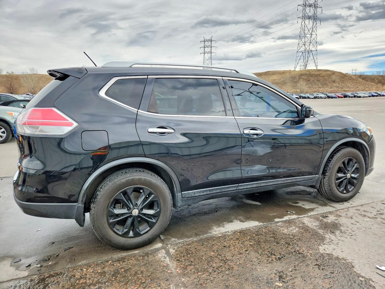 2016 NISSAN ROGUE SV photo 5