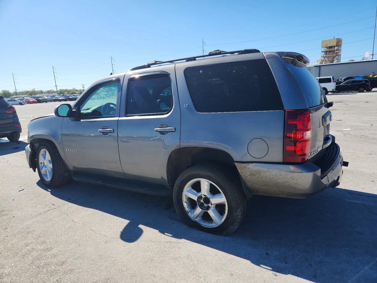 2007 CHEVROLET TAHOE C1500 photo 2