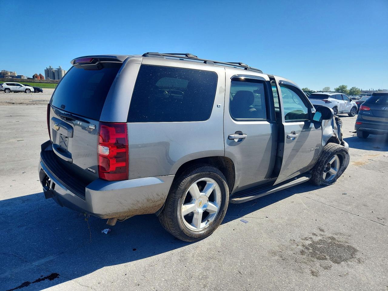 2007 CHEVROLET TAHOE C1500 photo 3