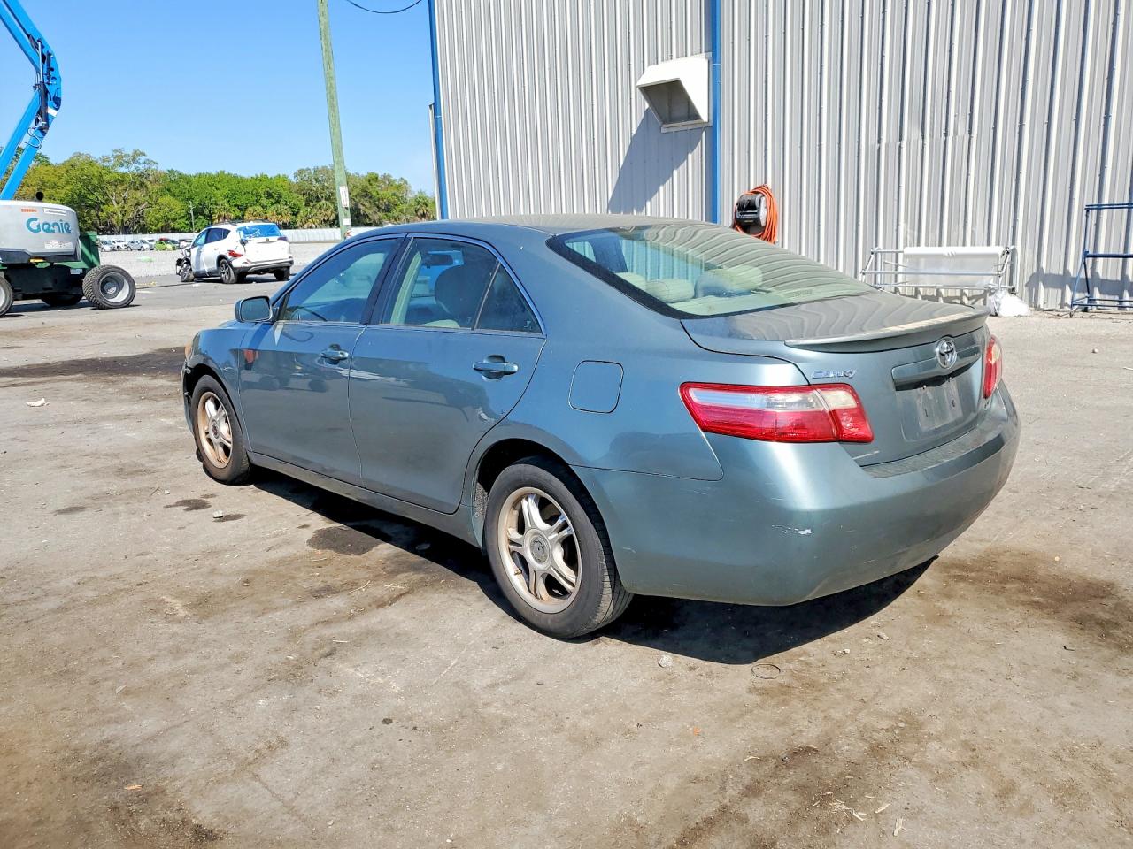 2007 TOYOTA CAMRY LE photo 4