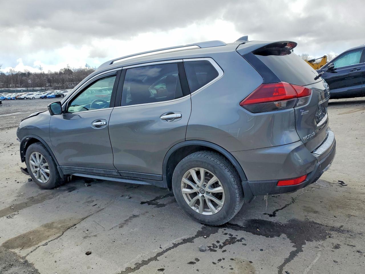 2018 NISSAN ROGUE S photo 3
