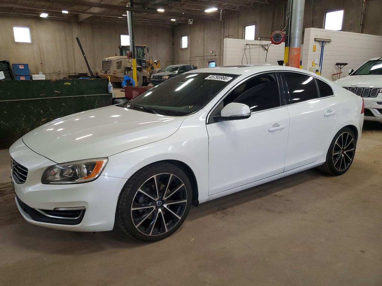 2016 VOLVO S60