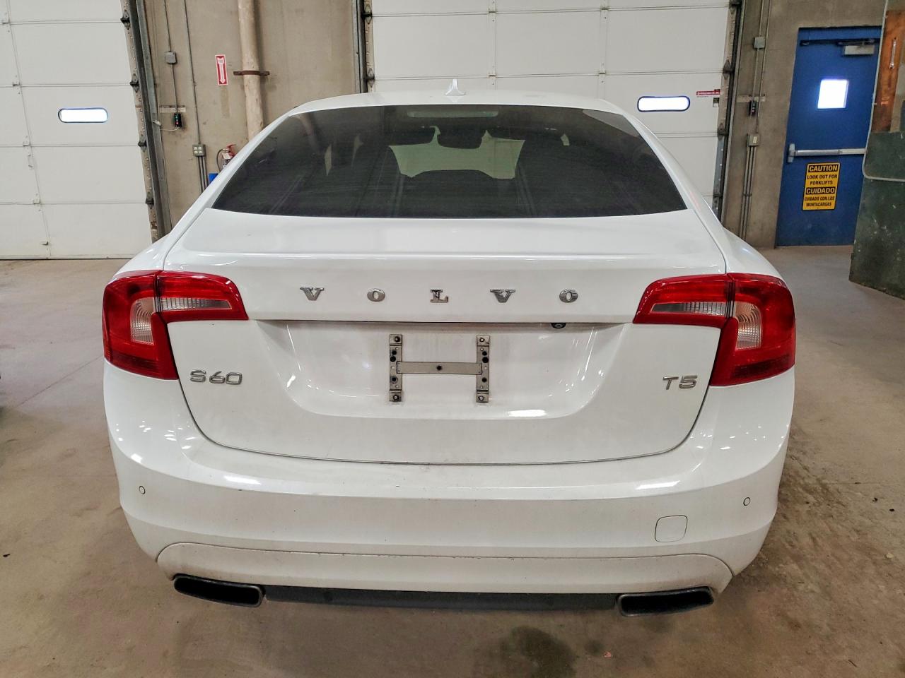 2016 VOLVO S60 PREMIER photo 6