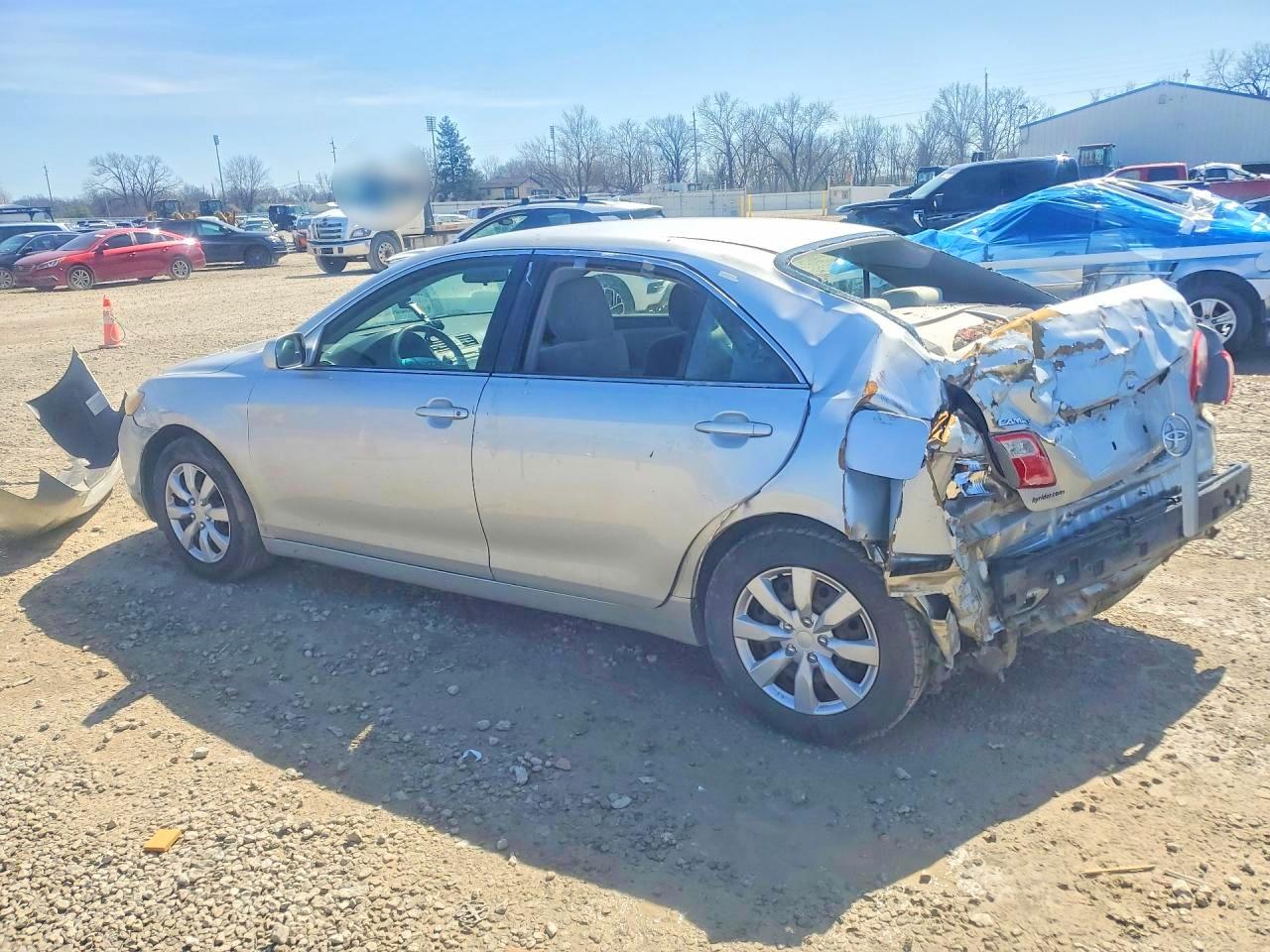 2007 TOYOTA CAMRY LE photo 2