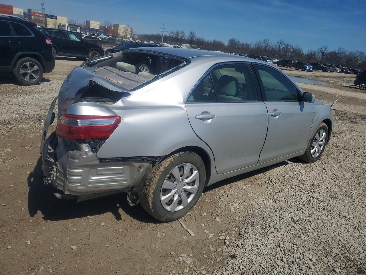 2007 TOYOTA CAMRY LE photo 3
