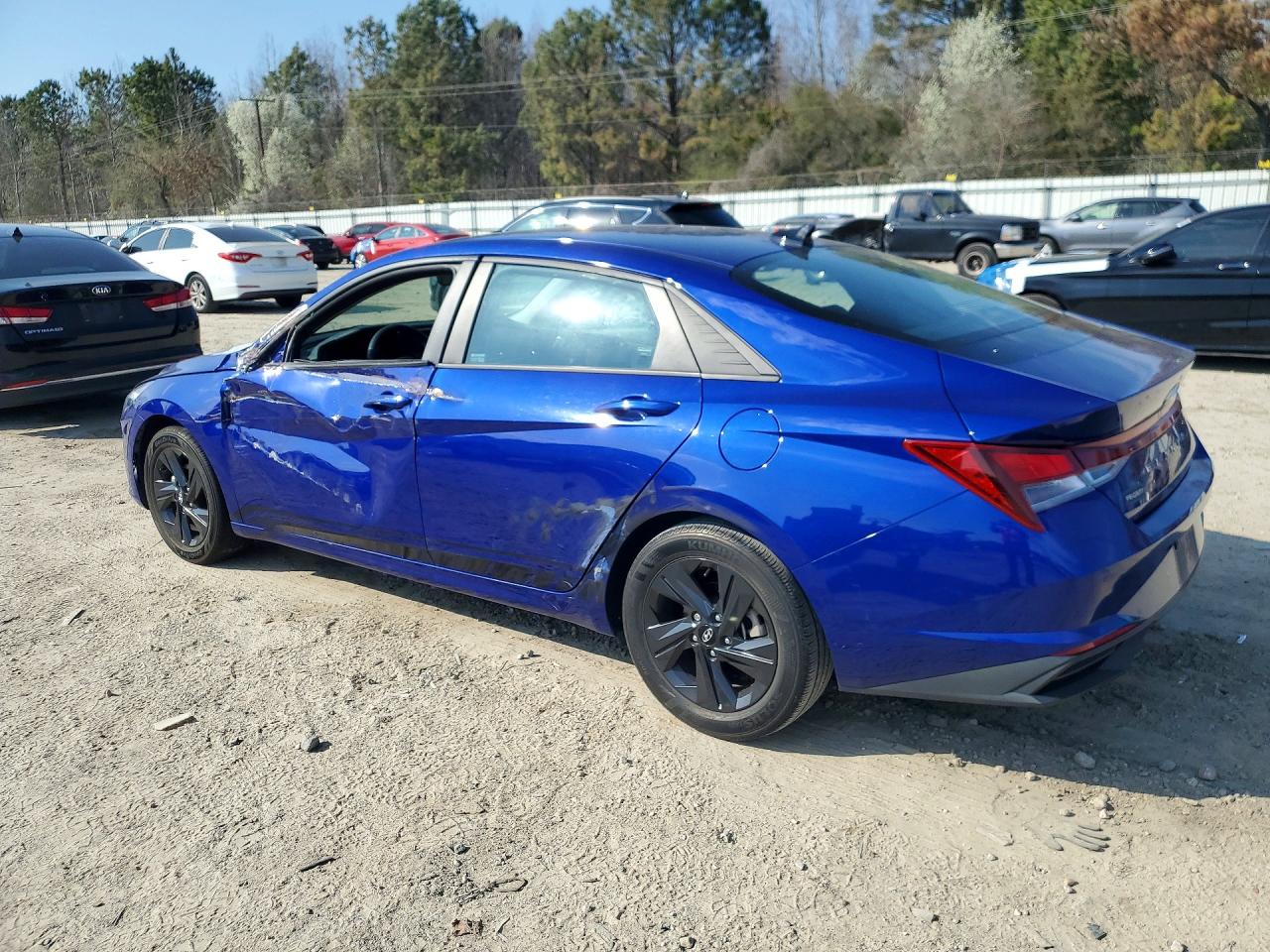 2022 HYUNDAI ELANTRA SEL photo 3