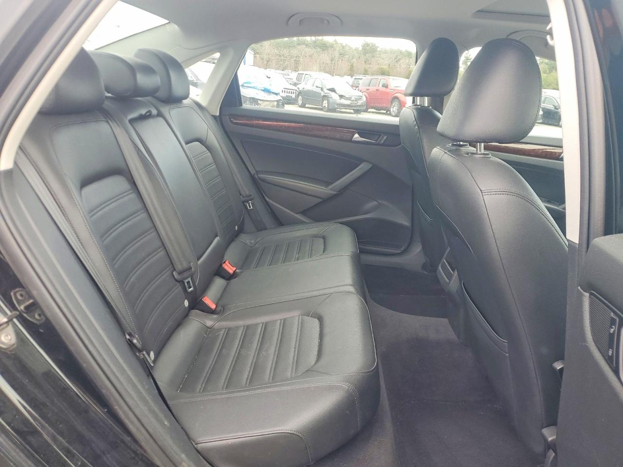 2012 VOLKSWAGEN PASSAT SEL photo 10