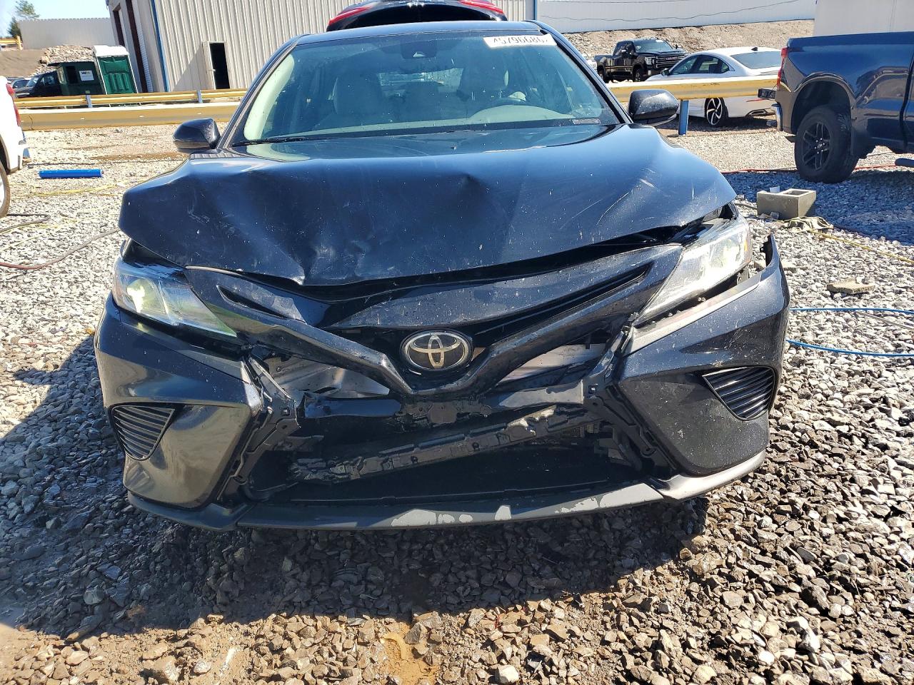 2020 TOYOTA CAMRY SE photo 9