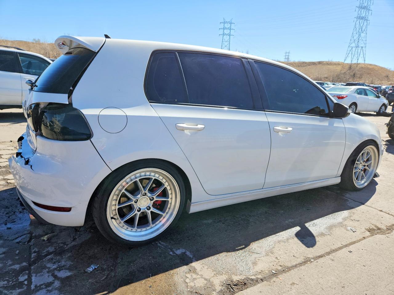 2013 VOLKSWAGEN GTI photo 3
