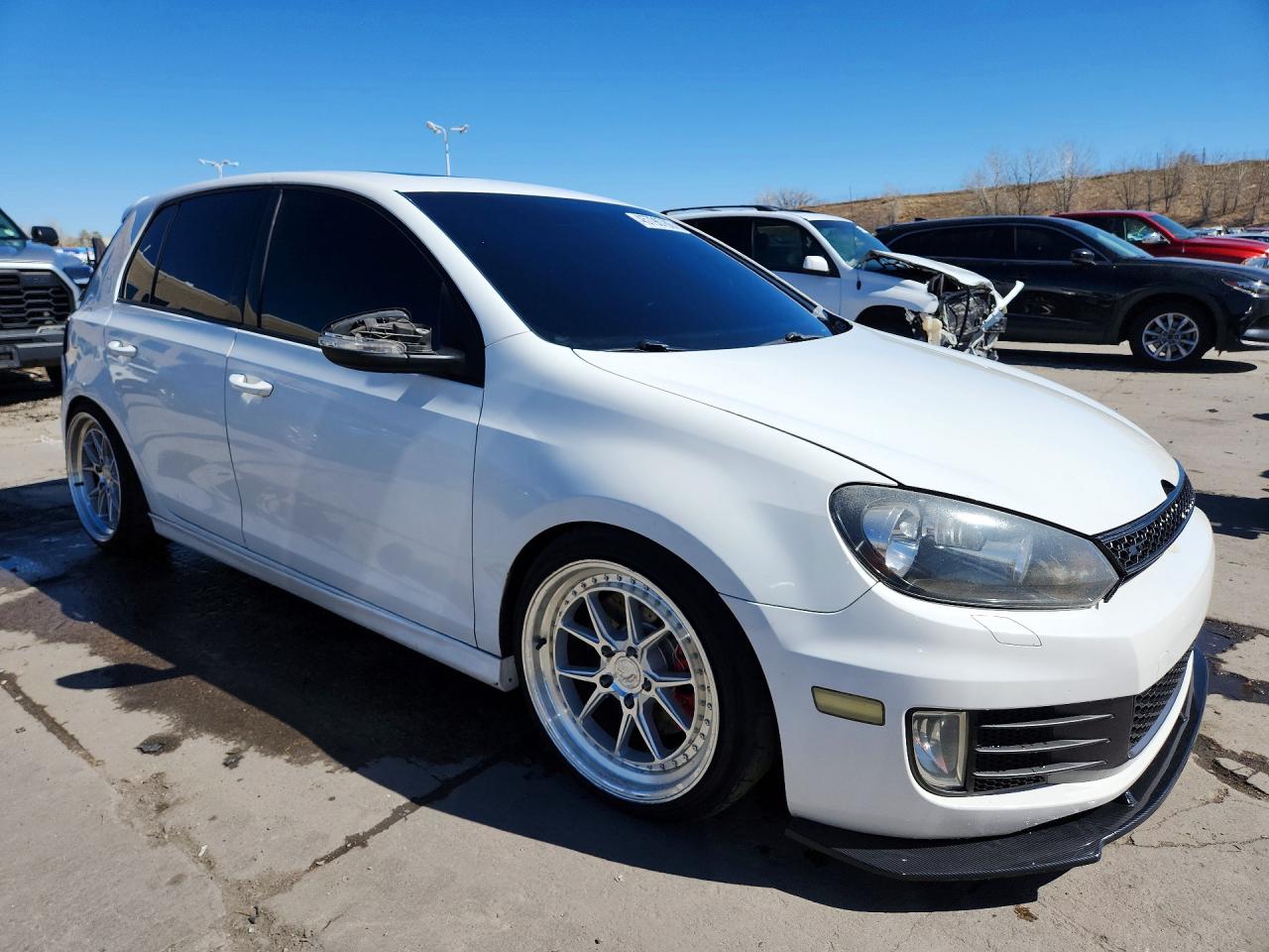 2013 VOLKSWAGEN GTI photo 4