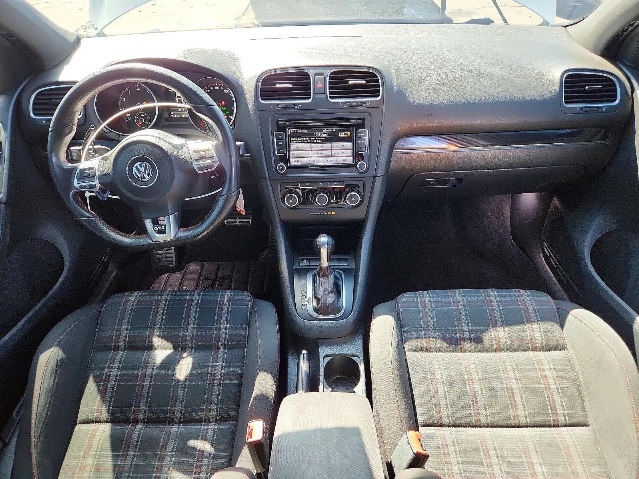 2013 VOLKSWAGEN GTI photo 8