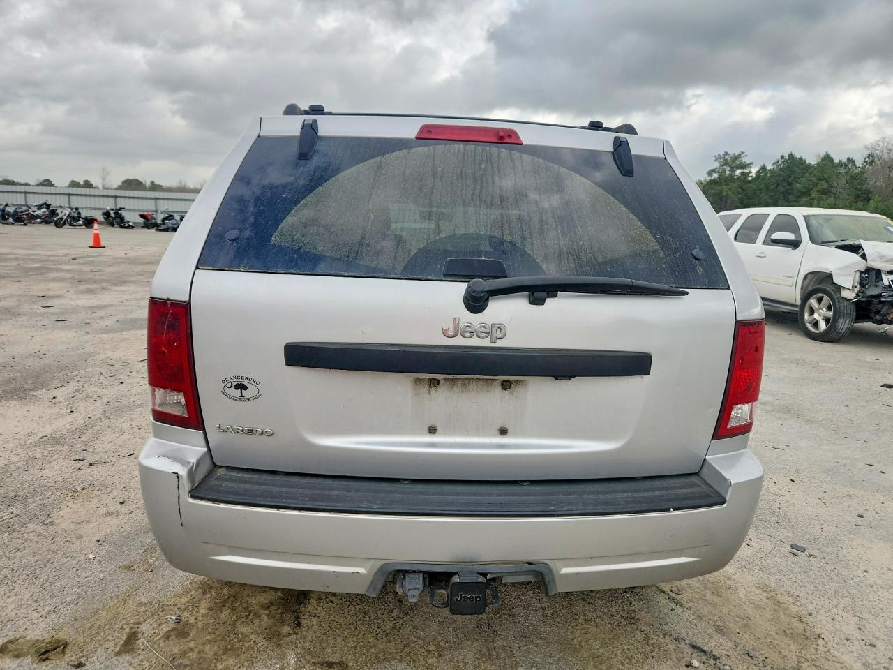 2009 JEEP GRAND CHEROKEE LAREDO photo 6