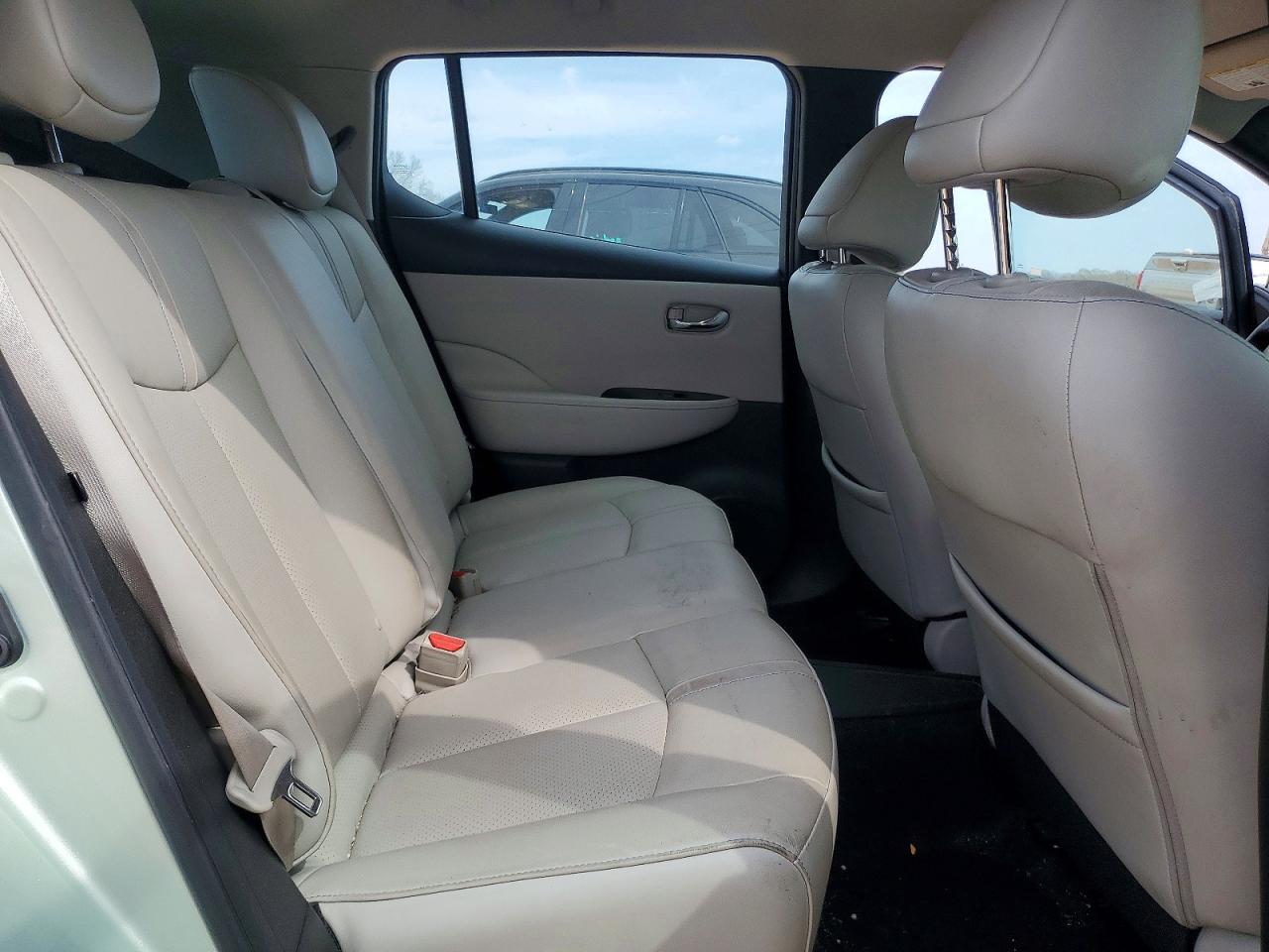 2019 NISSAN LEAF SL photo 28