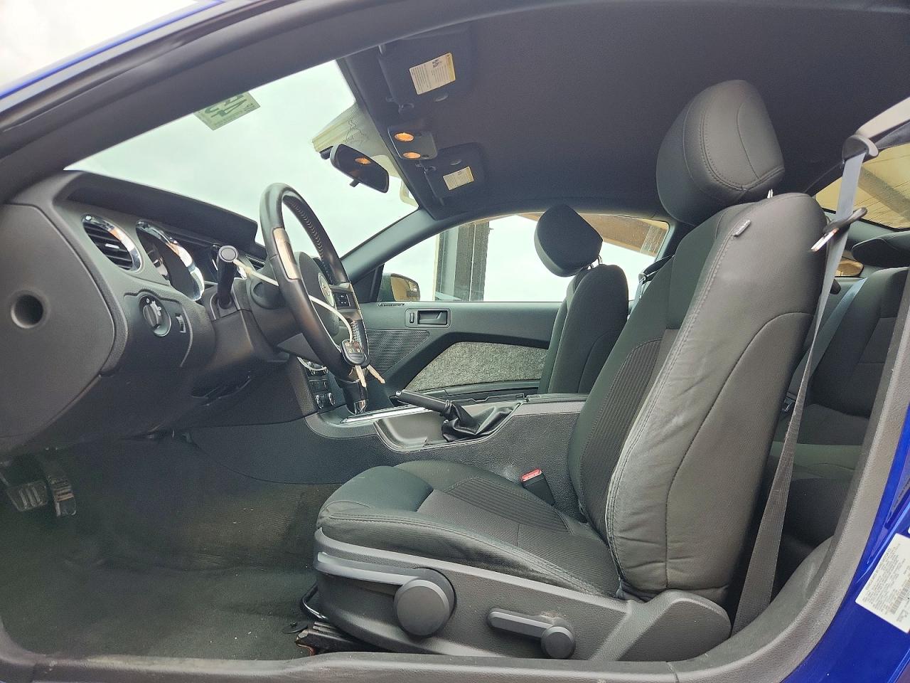 2013 FORD MUSTANG photo 12