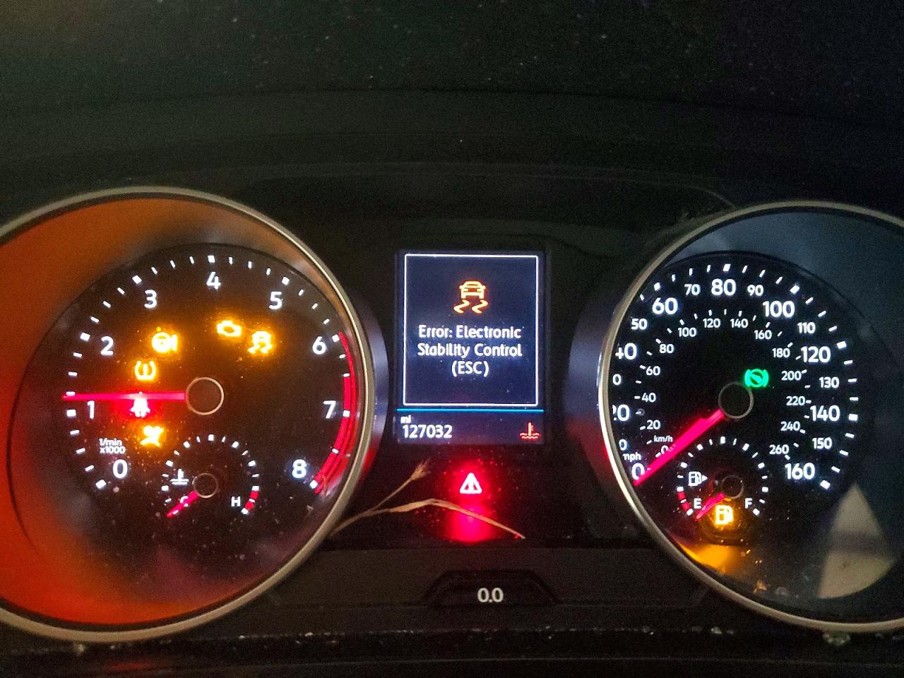 2021 VOLKSWAGEN TIGUAN SE photo 17